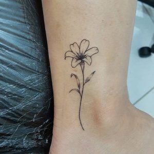 100+ Lily Tattoo Designs With Meanings (2022) - Hero Tattoo