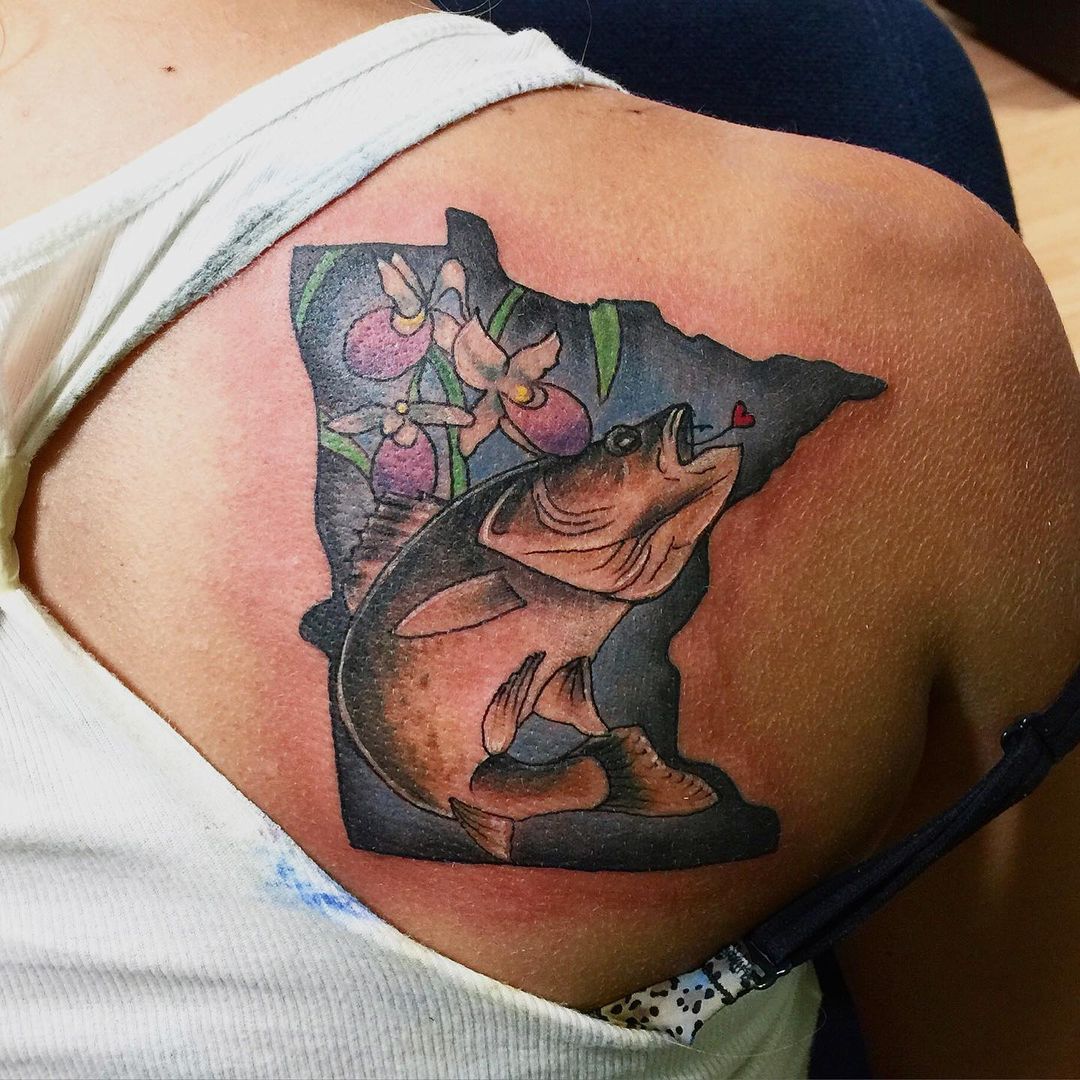 Tatuaje de pesca con amor