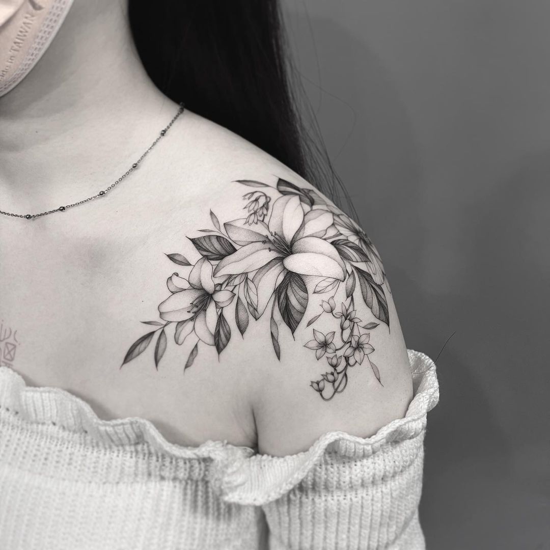 Giant Shoulder Lily Tattoo Ideas