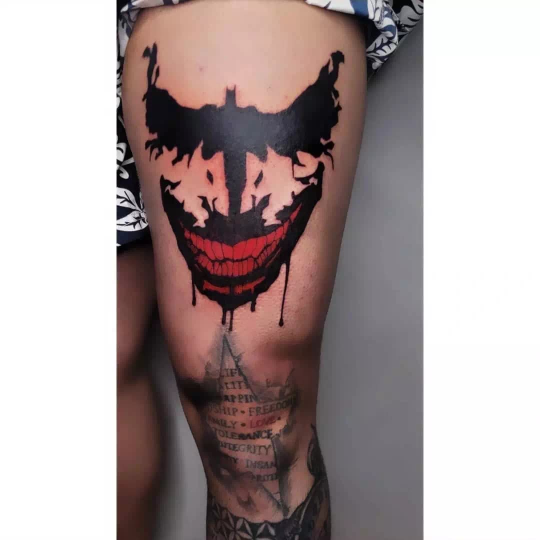 Tatuaje inspirado en el Joker de Batman