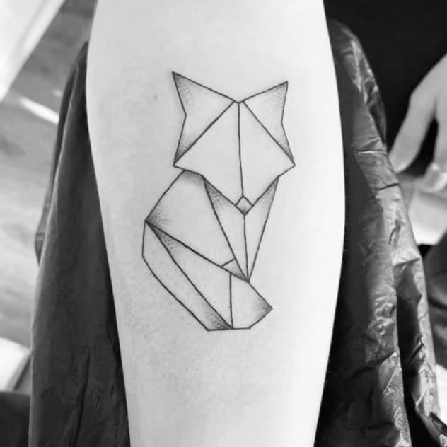 Minimal Fox Tattoo 1