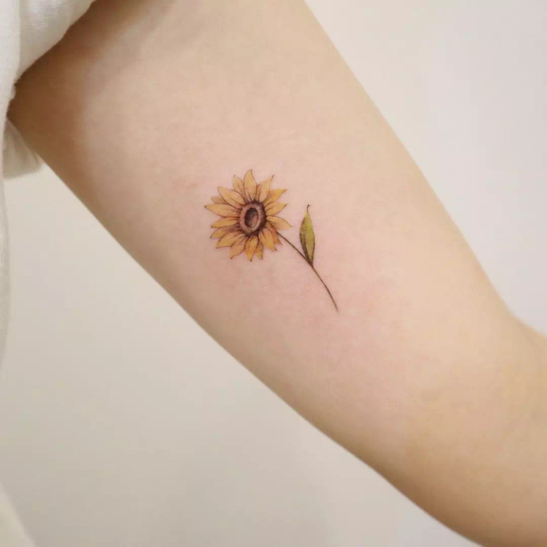 Sonnenblume Tattoo 32
