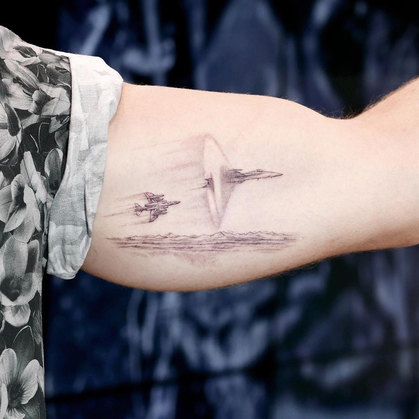 Tatuaje de un avión volador