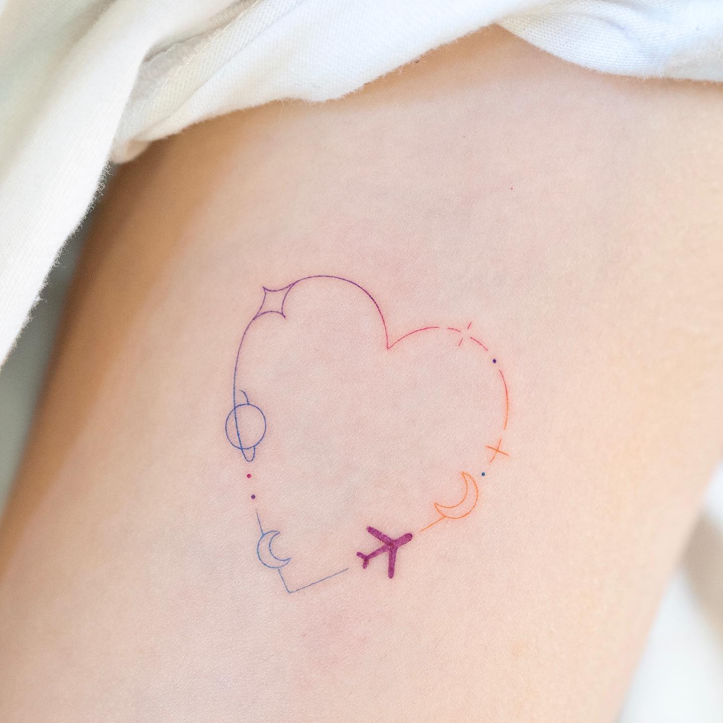Tatuaje del corazón de los aviones