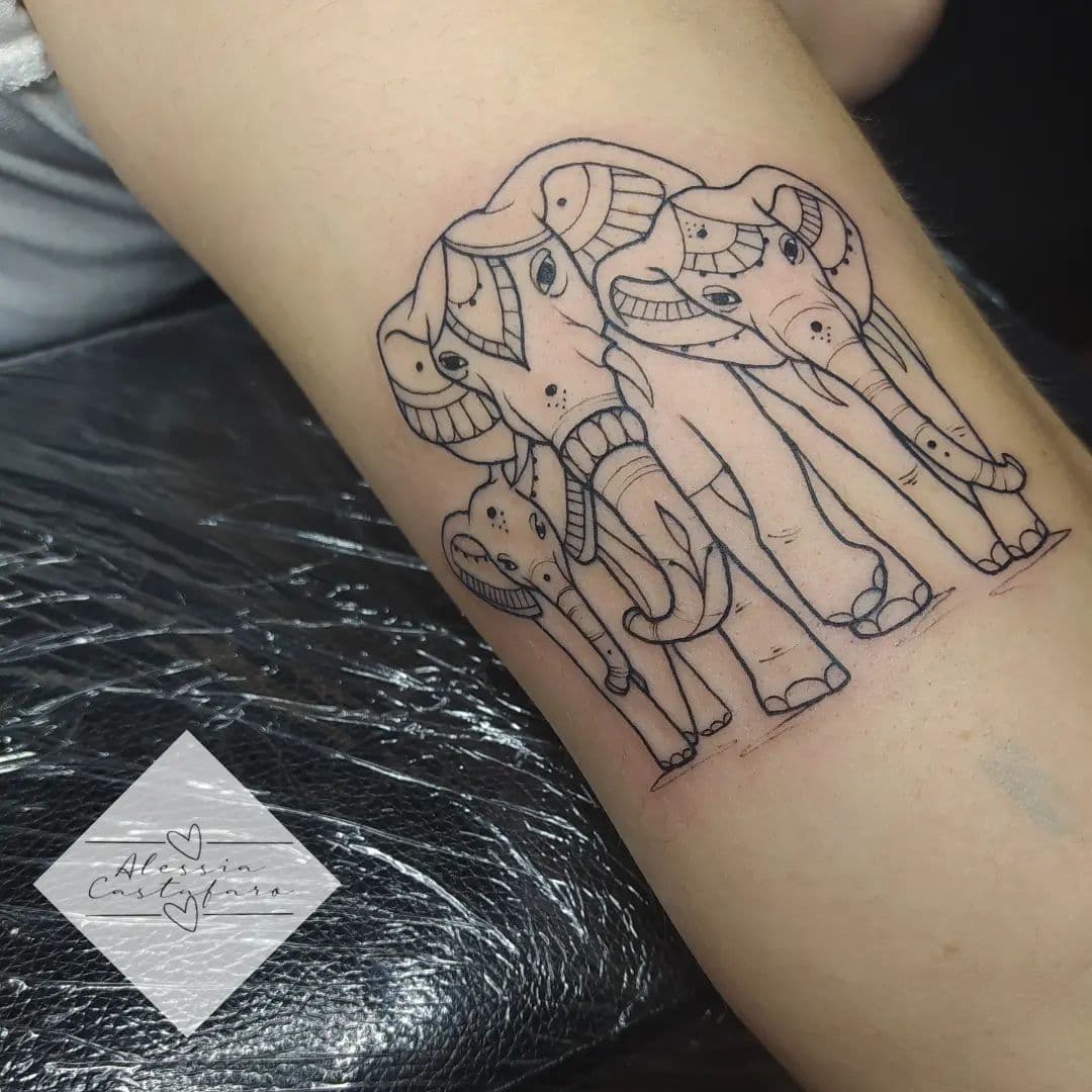 Tatuajes de madres inspirados en elefantes