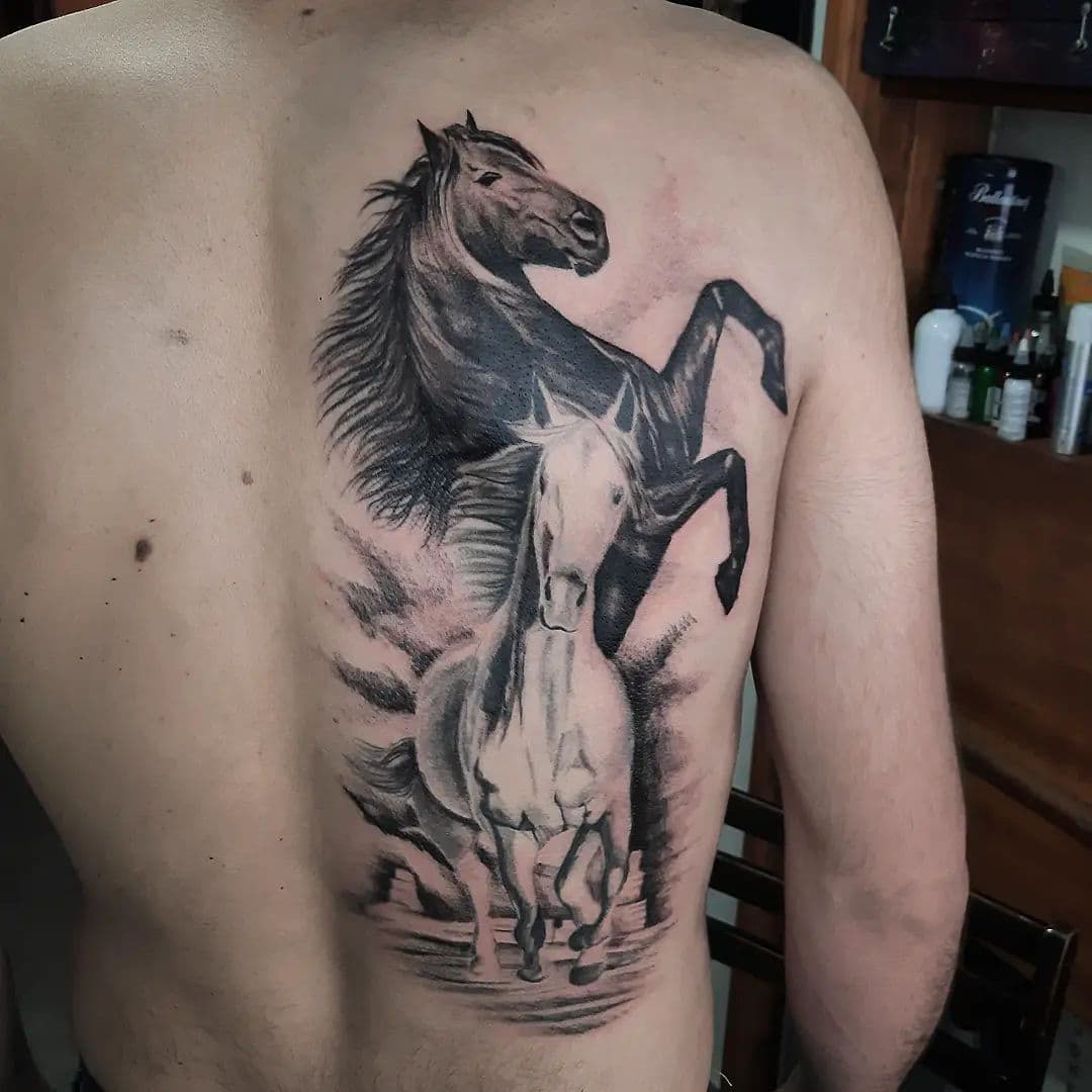 Zwei Pferde laufen Tattoo 2