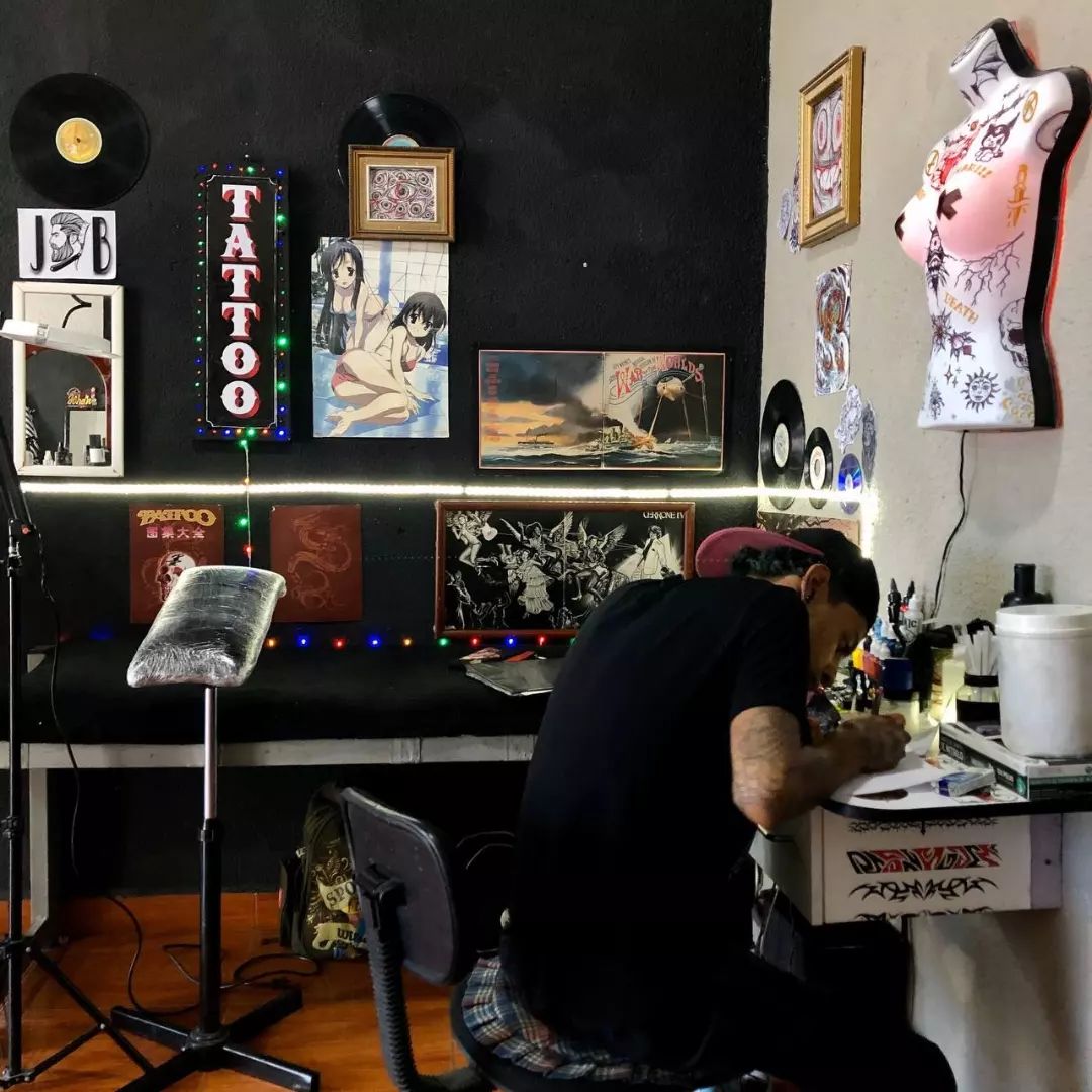 Choose the Most Appropriate Tattoo Salon or Tattoo Artist