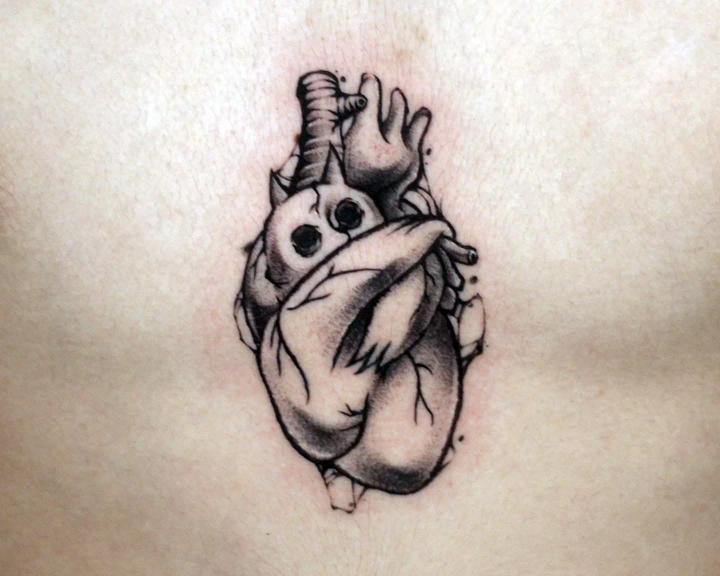 Side Boob Traditional Anatomical Heart Tattoo