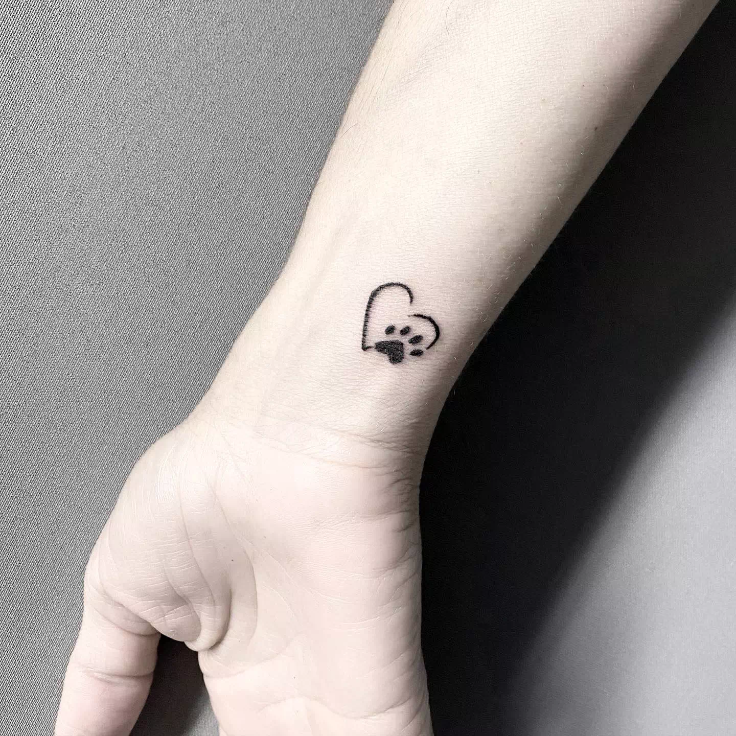 Kleine einfache Herz-Tattoos 1