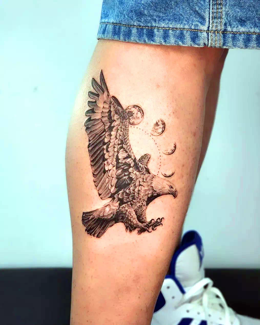 Ideas de tatuajes en la pantorrilla Black Print Bird 1