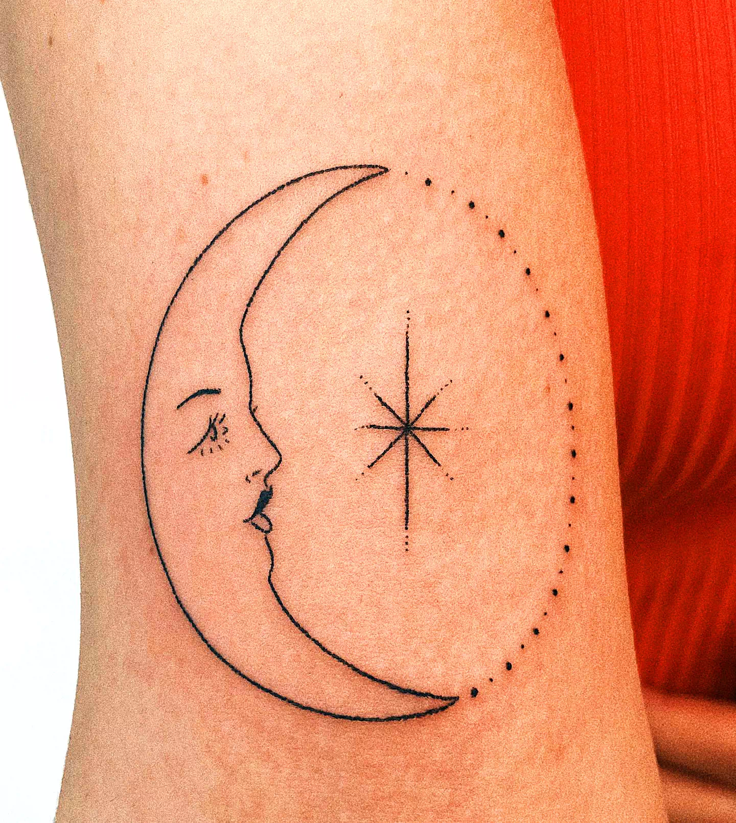 Mond und Sterne Tattoo 7