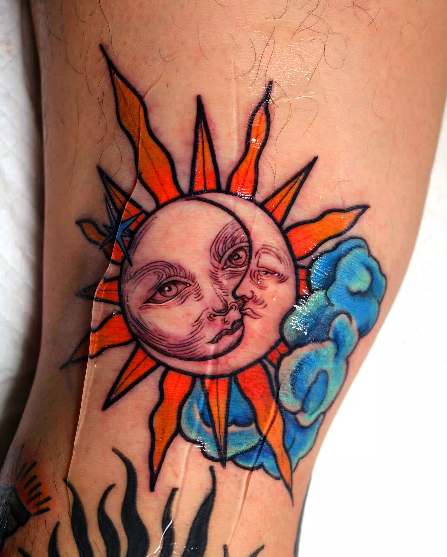 Sonne und Mond Tattoo 7