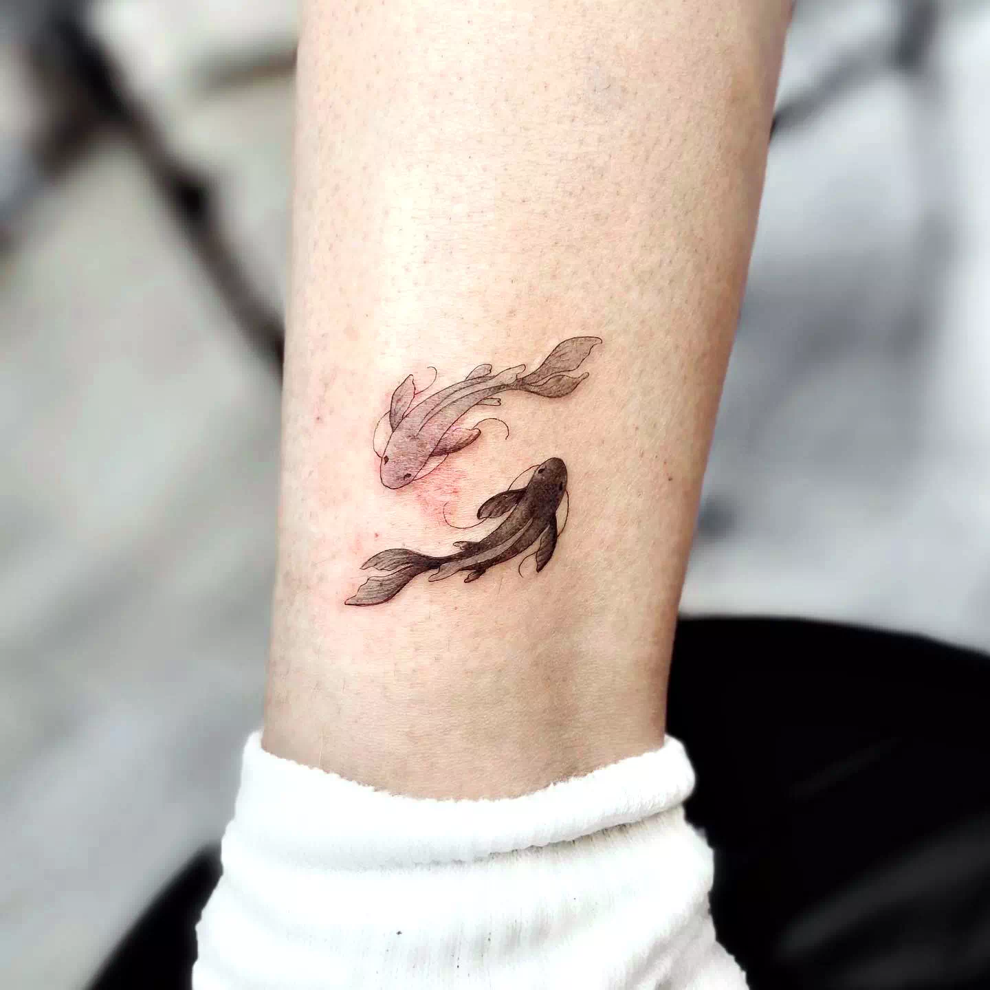 Las mejores ideas de tatuajes de peces koi pequeños 1
