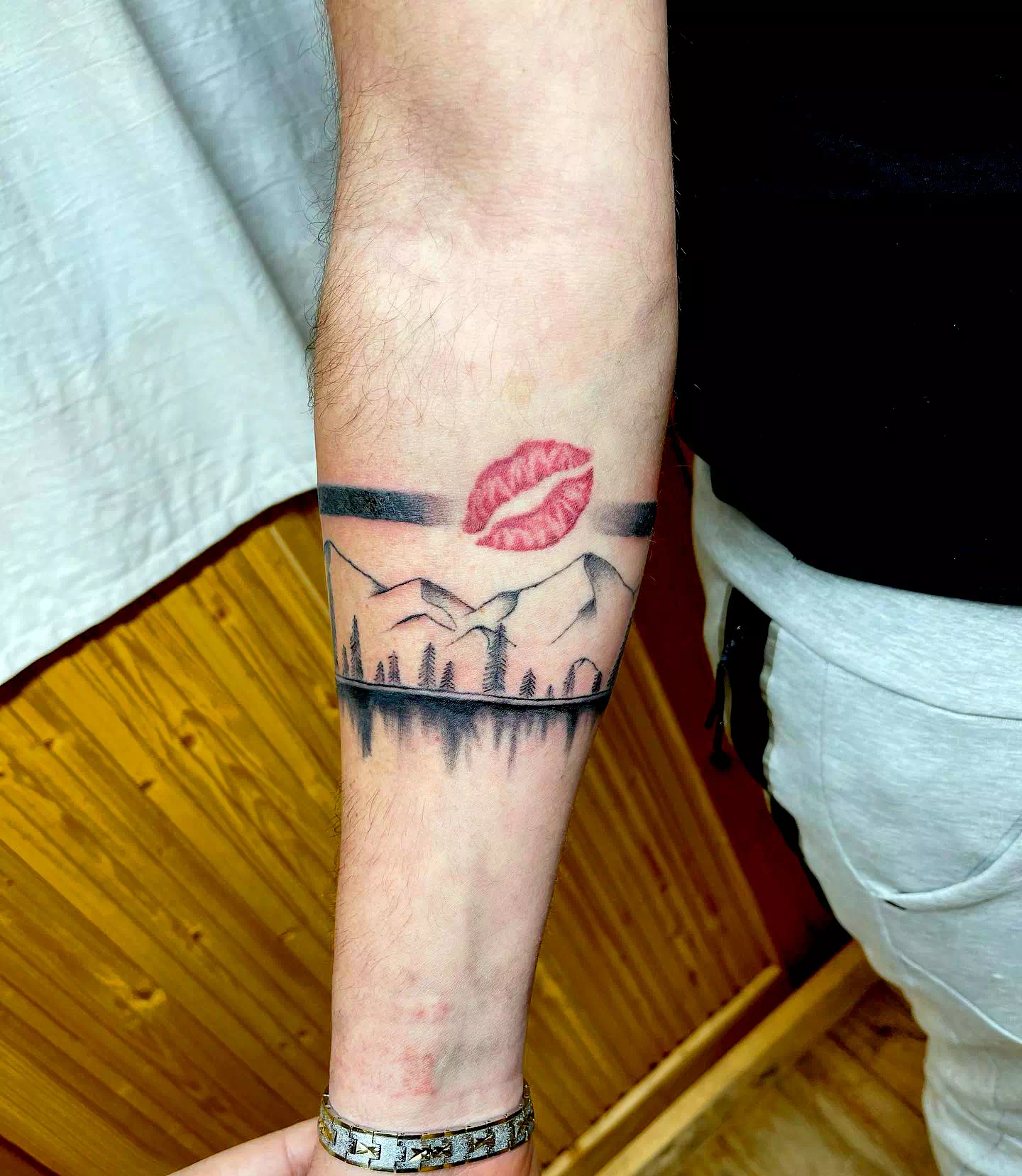 Ideas de tatuajes de pulseras inspiradas en el amor