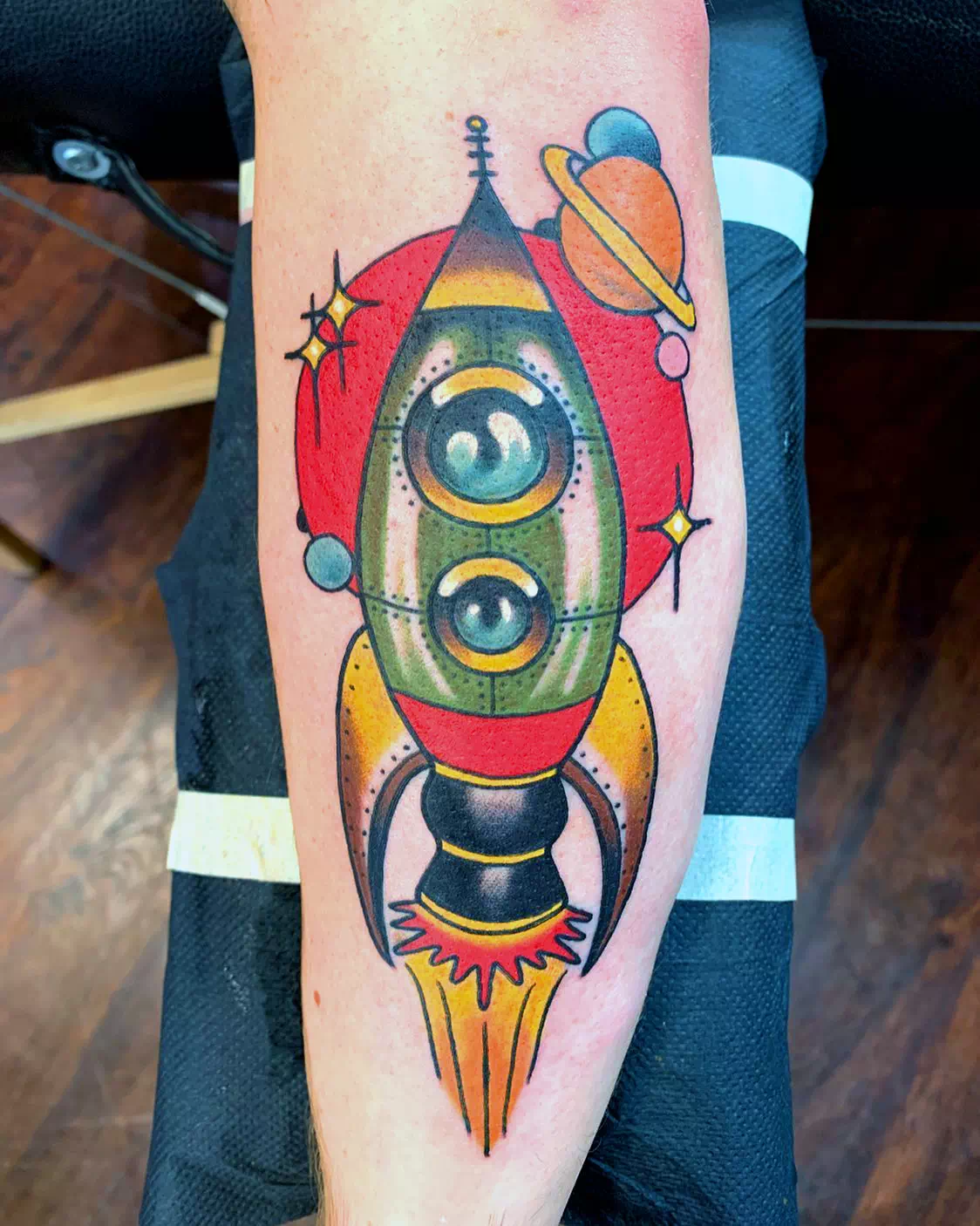 Aliens und Raketen Tattoos 2