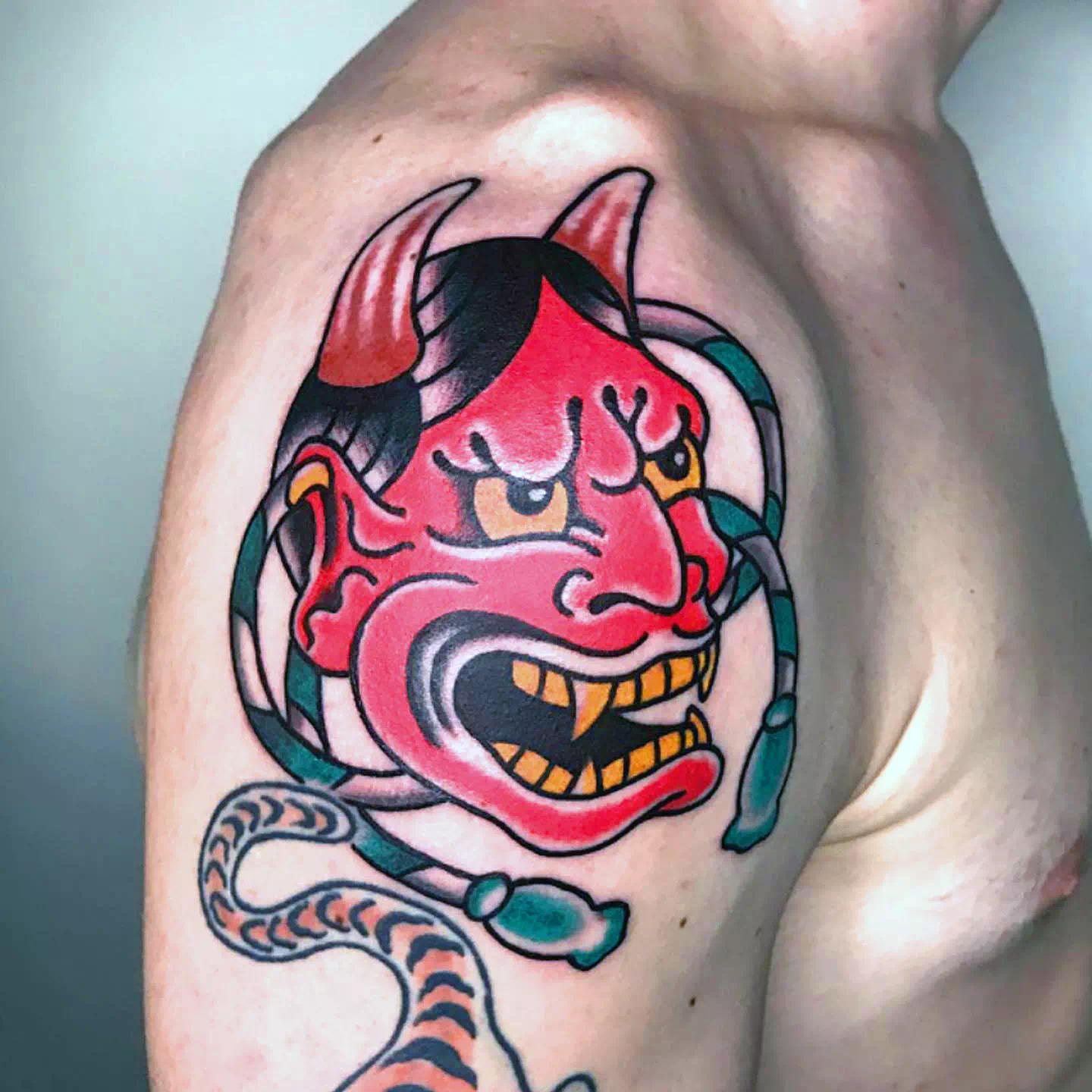 Arm Traditionelle Oni Maske Tattoo