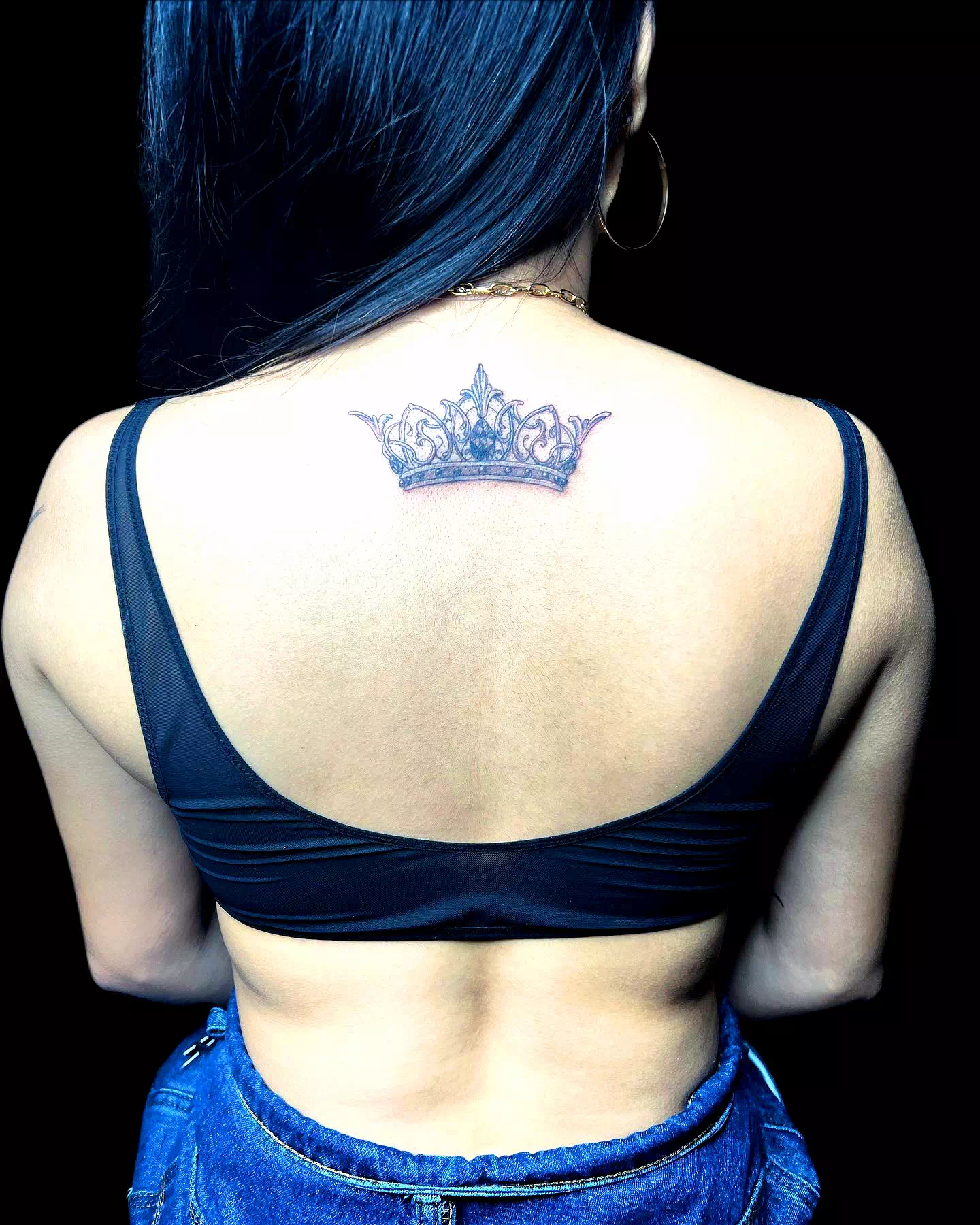 Tatuaje de la corona del cuello 1