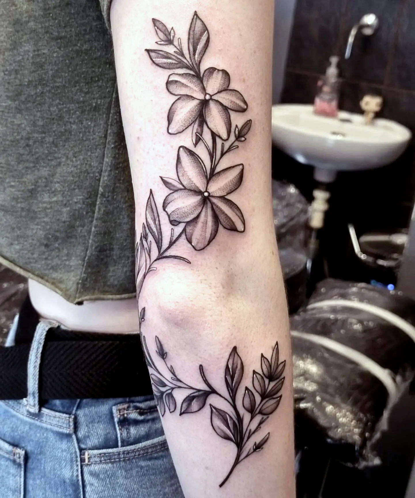 20 Pretty Jasmine Flower Tattoo Designs  EntertainmentMesh