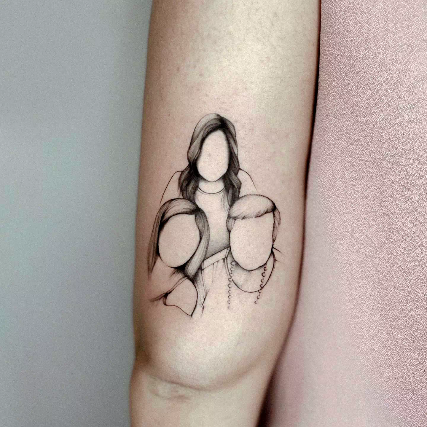 Diseño de tatuaje de madre de dos hijos Inspiración 11