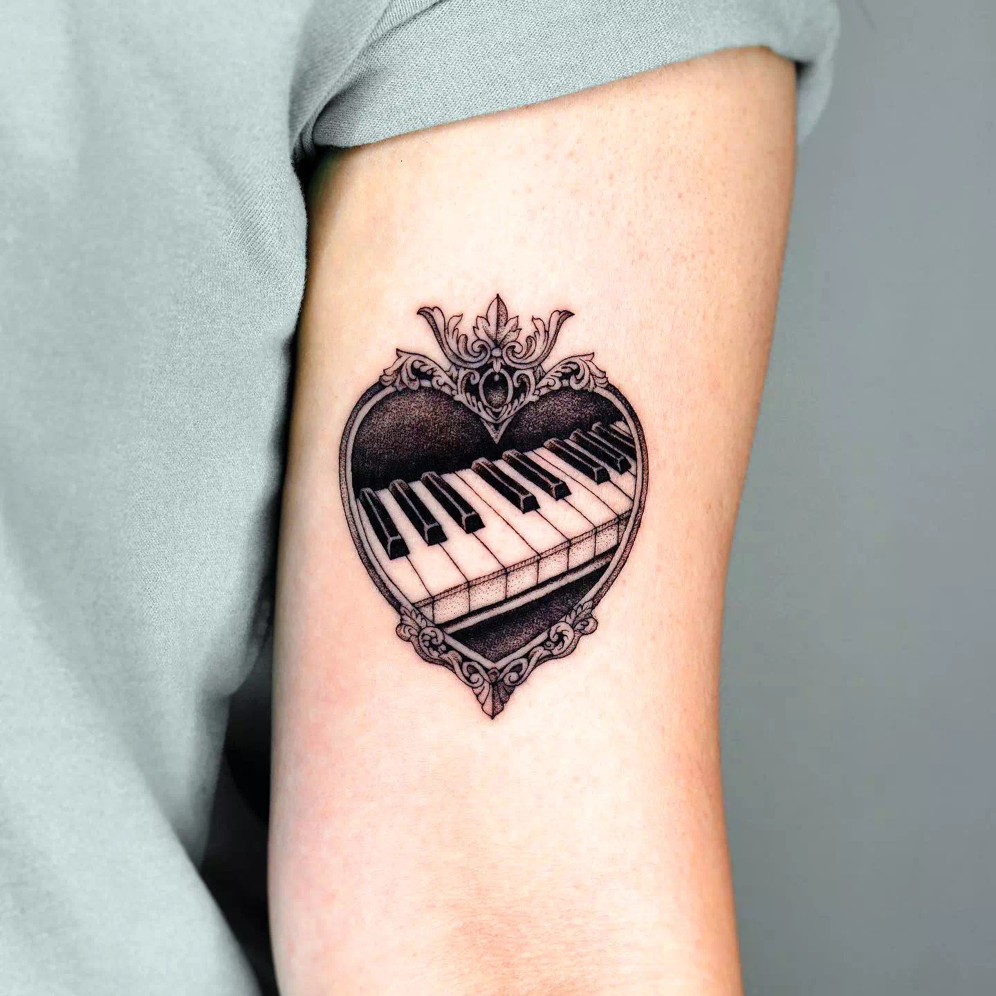 Diseño de tatuaje de piano 1