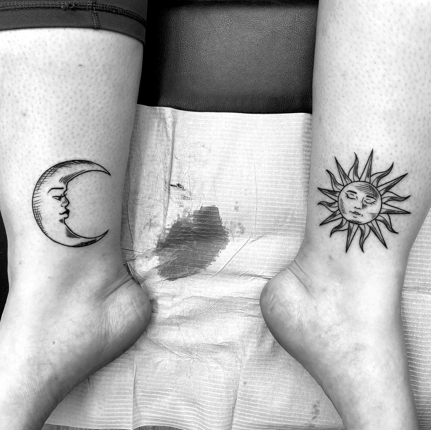 Einfache Sonne und Mond Tattoo Designs 3