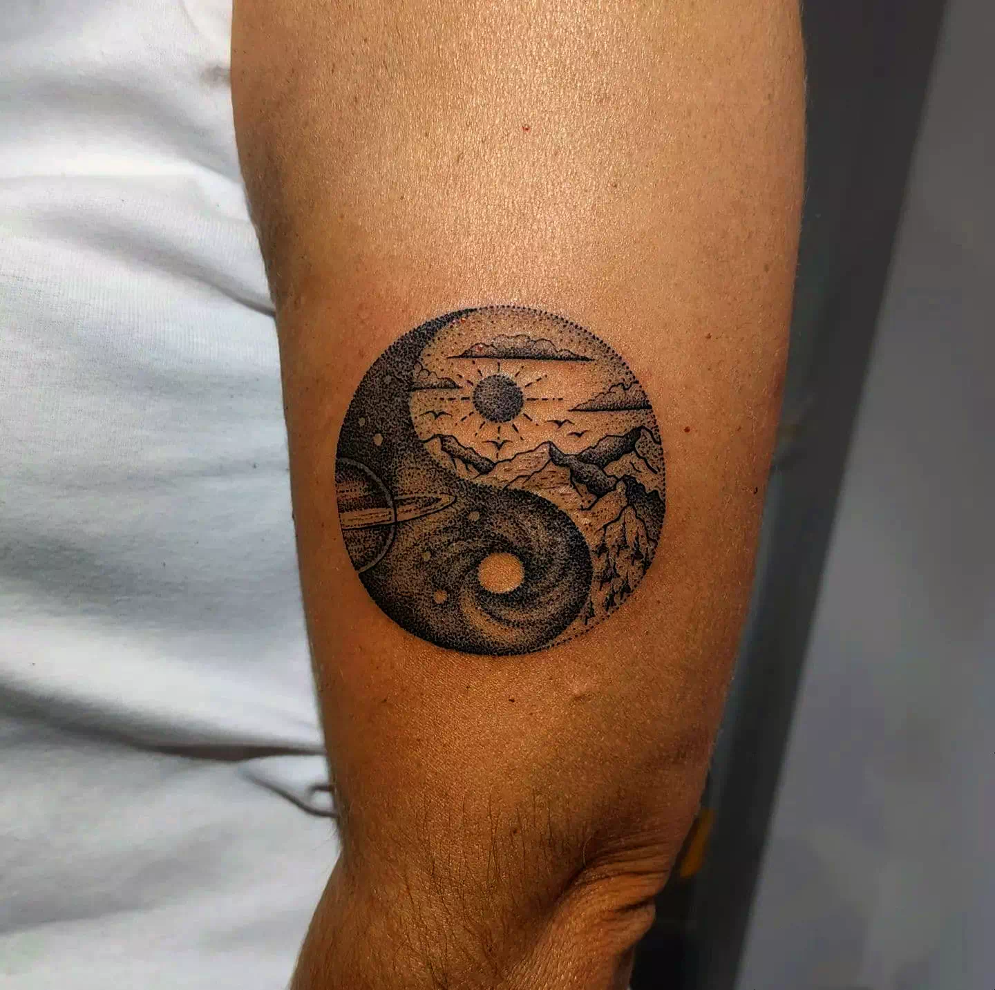 Die Sonne und Mond Yin Yang Tattoo Design 3