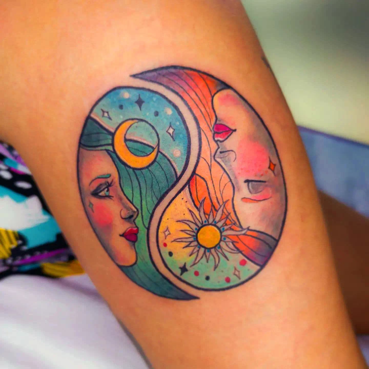 Die Sonne und Mond Yin Yang Tattoo Design 4