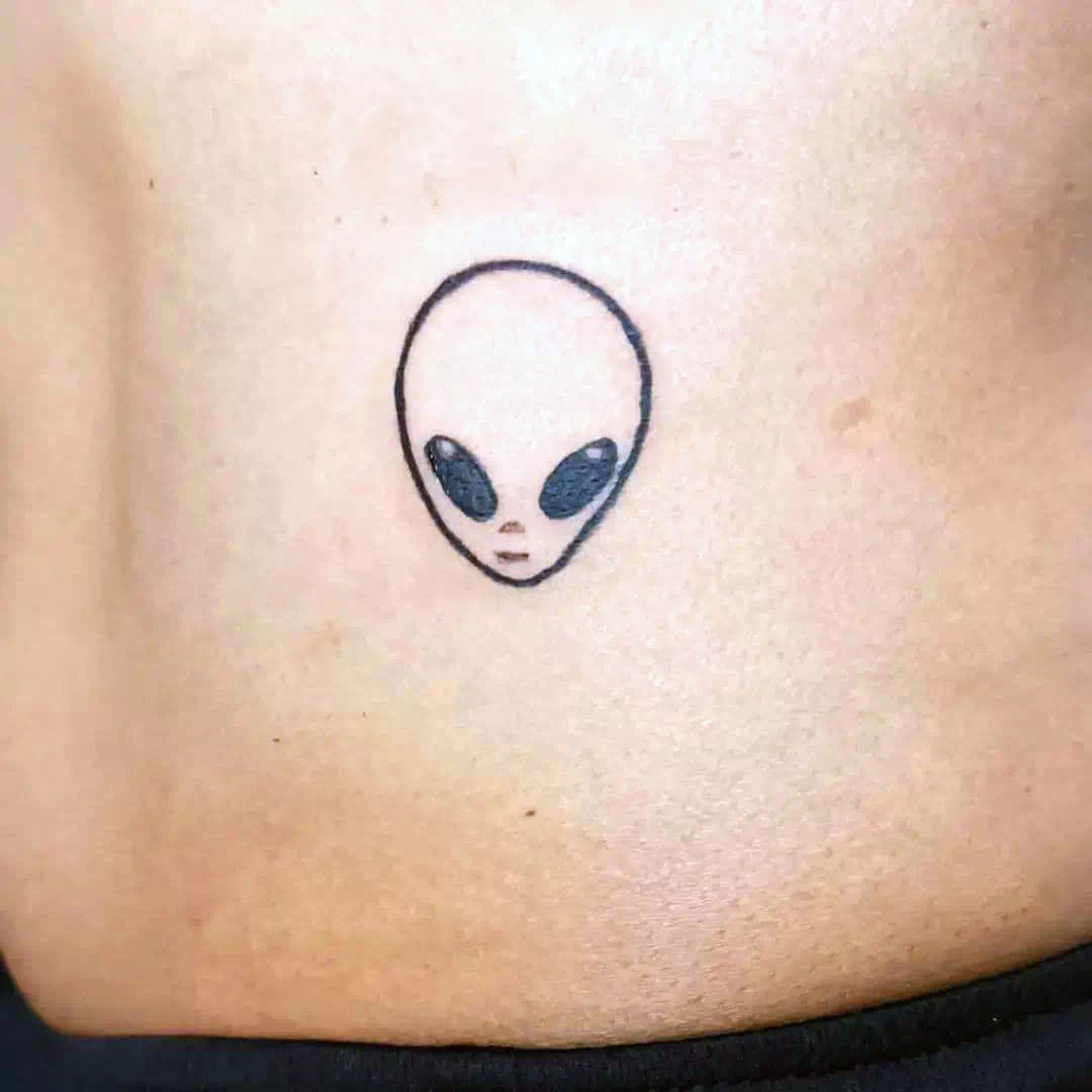 Winzige Alien-Tattoos 1