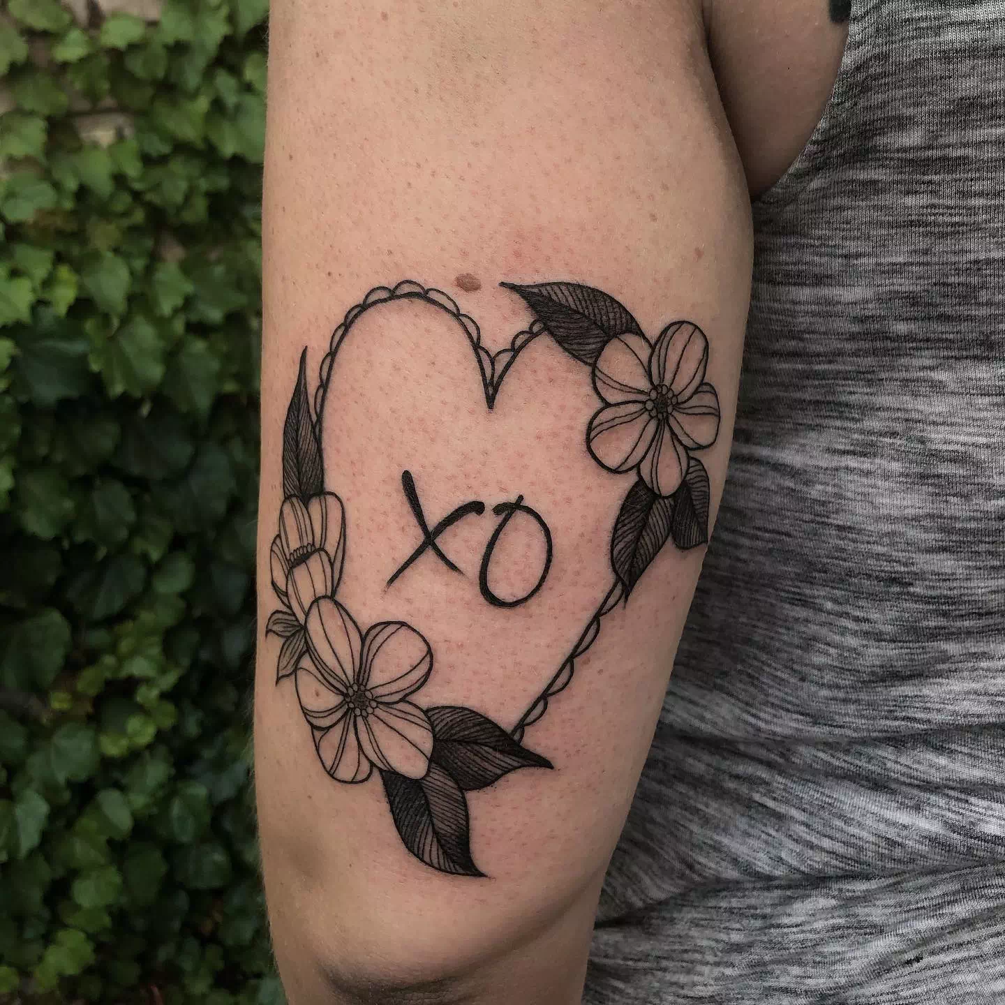 XO Symbol In Black And White 1